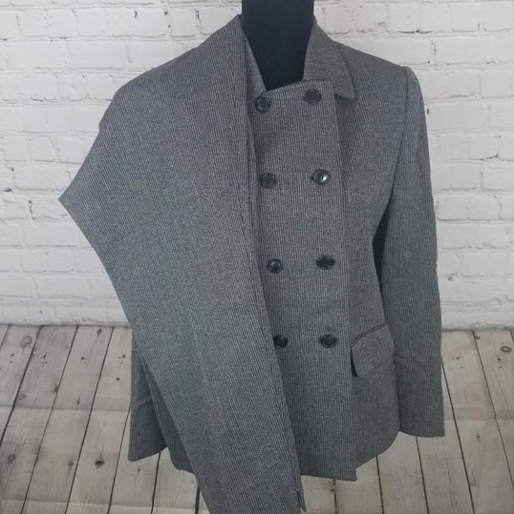 Lord & Taylor Women's Suit Pants & Jacket Gray